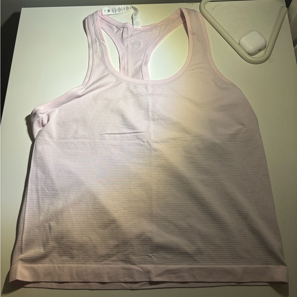 Baby pink lululemon racer back swiftly tech - Picture 1 of 3